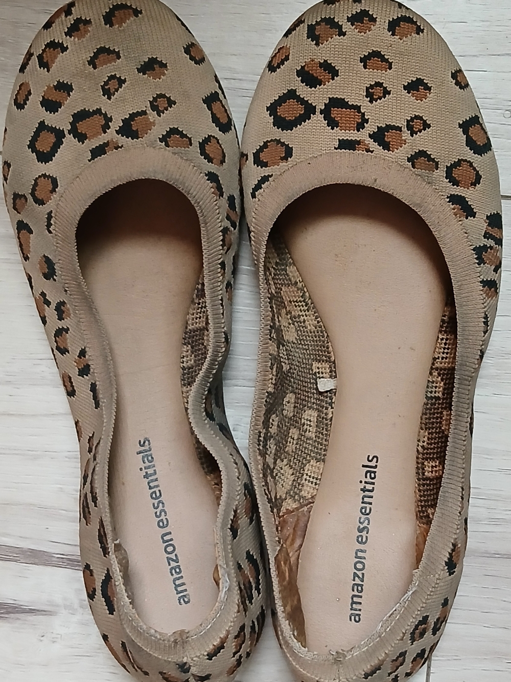 Pre-Owned Amazon Essentials Leopard Print Ballet Flats, Size 9 Wide